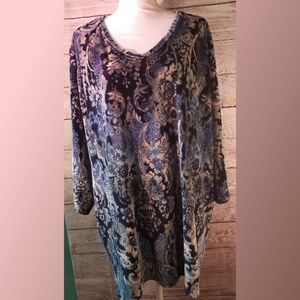 Catherine's velvet 3x top